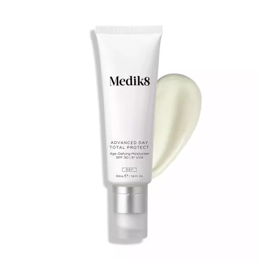 Денний зволожуючий крем проти старіння з SPF 30 Medik8 Advanced Day Total Protect