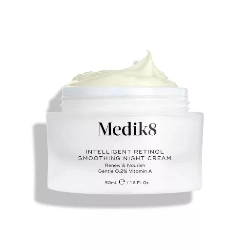 Нічний крем з ретинолом Medik8 Intelligent Retinol Smoothing Night Cream